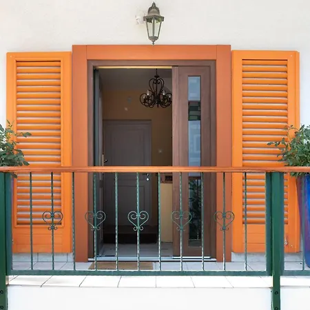 Casa de hóspedes Corona 3*