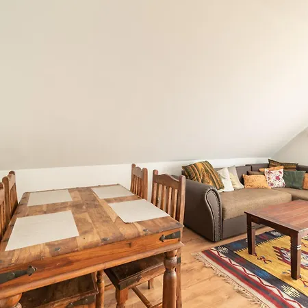 Corona Casa de hóspedes