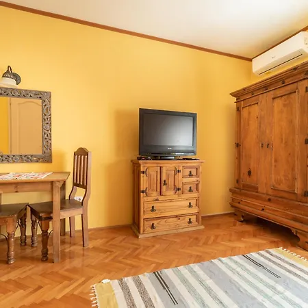 Corona Casa de hóspedes 3*