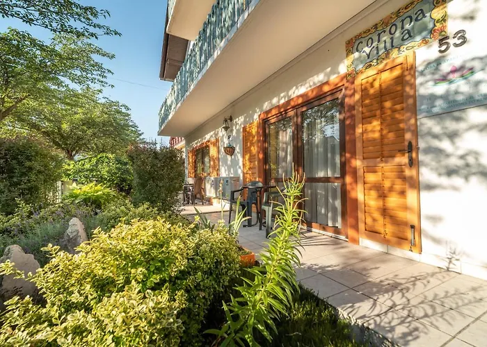 Corona Villa Гостевой дом