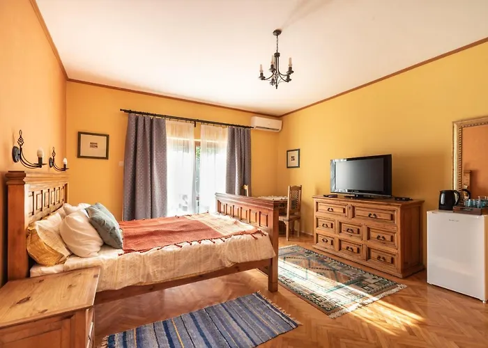 Corona Villa Гостевой дом 3*