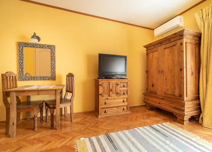 Corona Villa Гостевой дом 3*