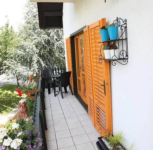 Corona Villa Гостевой дом 3*